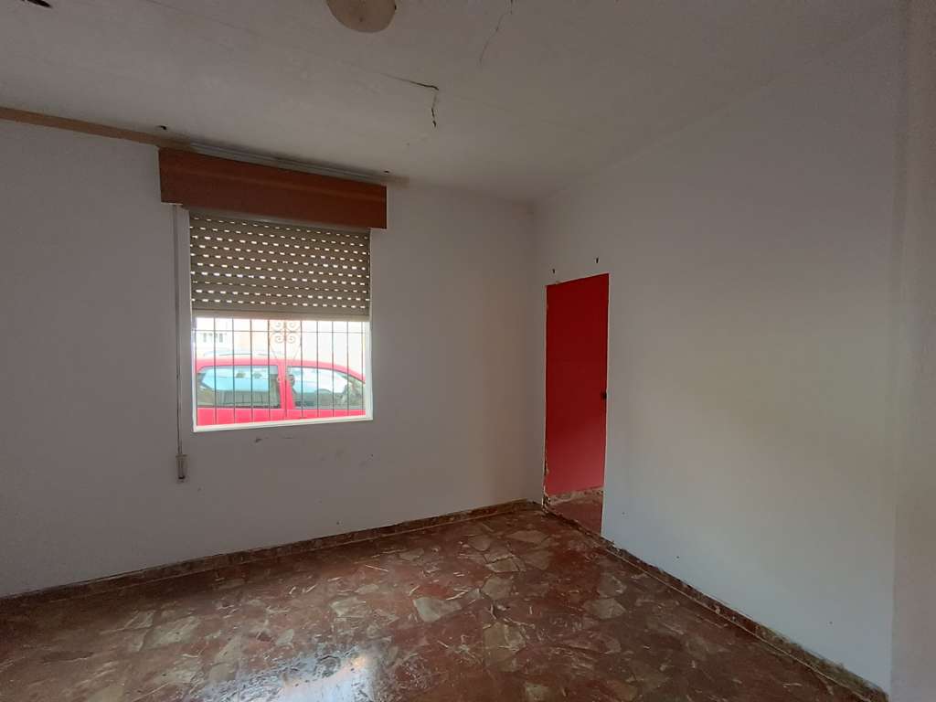 Terraced house on Calle Nuestra Señora de Loreto — image 7